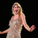 Taylor Swift quebra o recorde de vendas de Adele na primeira semana de '25' com 'The Life of a Showgirl'