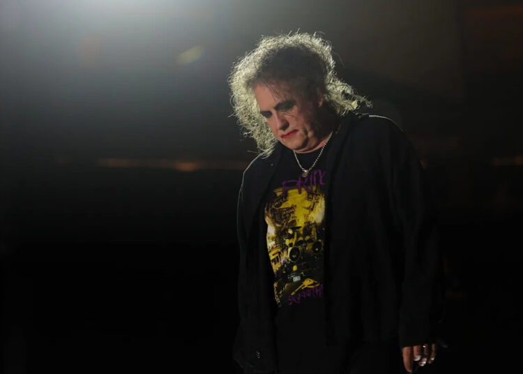The Cure tem 13 músicas em um novo álbum