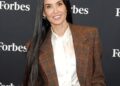 Transformação de cabelo de Demi Moore's Bangs