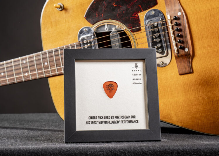 Última chance de ganhar a palheta de guitarra desconectada da MTV de Kurt Cobain