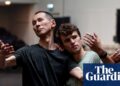 'Uma colaboração dos sentidos': Royal Ballet se une a artista cego para novo espetáculo | Balé Real