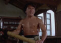 Uma obra-prima das artes marciais de Bruce Lee e Jackie Chan está sendo transmitida gratuitamente
