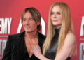 Veja a reação de Keith Urban a uma fã de show dizendo que o nome dela é ‘Nicole’ em meio ao divórcio de Nicole Kidman