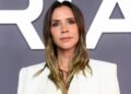 Victoria Beckham defende suas expressões “miseráveis” em fotos
