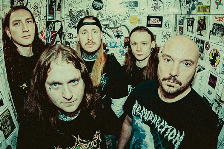 Vídeo musical de lançamento ingerido para seu novo single “Nefarious Tongues”