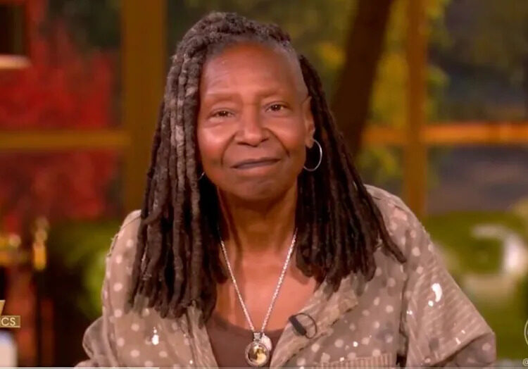 Whoopi Goldberg diz aos participantes do Super Bowl para confundir o gelo fazendo isso