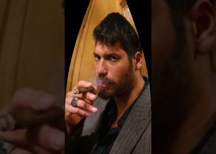 Can Yaman was asked to leave Sara and make a deal with Hollywood – 1
