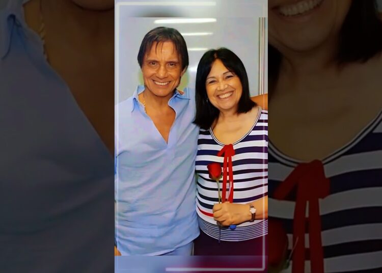 Tr11ist1e notícia sobre o cantor Roberto Carlos