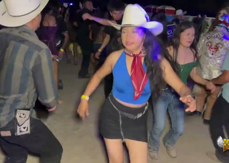 Chilena mi Sentimiento [En Vivo] La Realeza de Oaxaca desde Gilroy Ca.