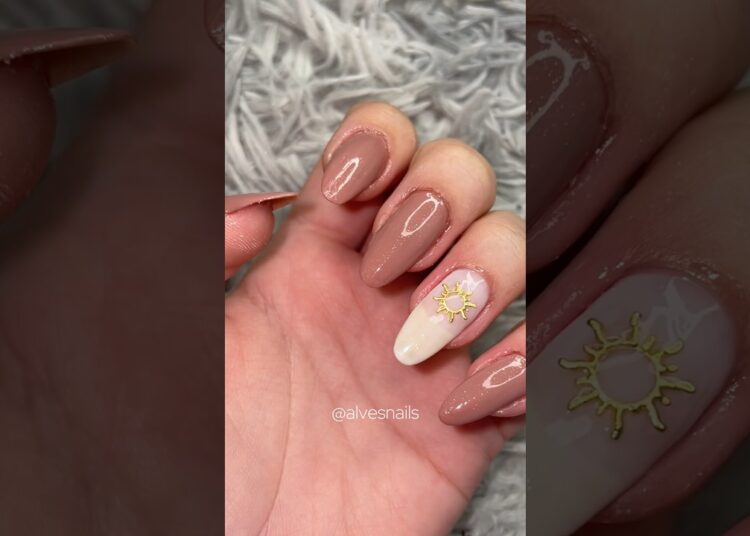 Unha da realeza 👑#nails #nailsart #naildesign #unhas #unhasnaturais #simplenails