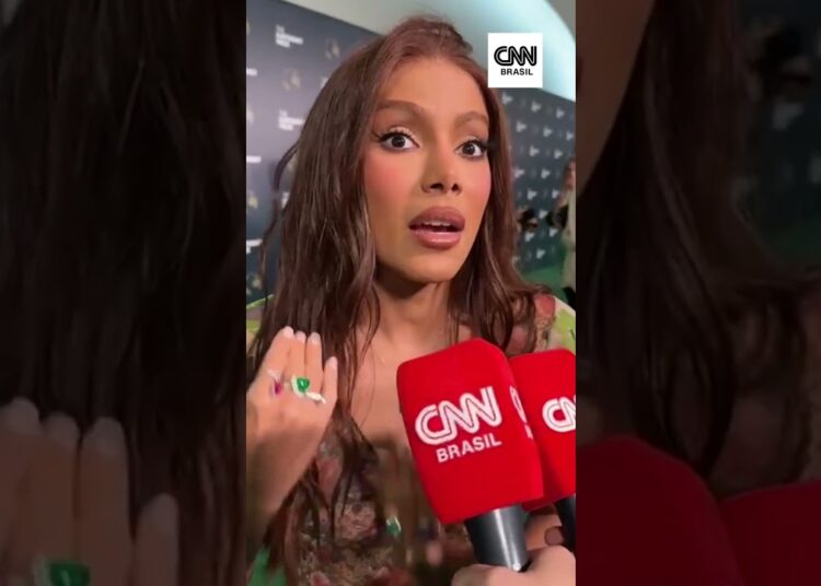 Anitta: A gente não está nessa terra só para ficar rico e famoso