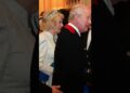 Rainha Camilla causa choque ao usar tiara de Eugenie! 😱 #shortsfeed #shortsyoutube