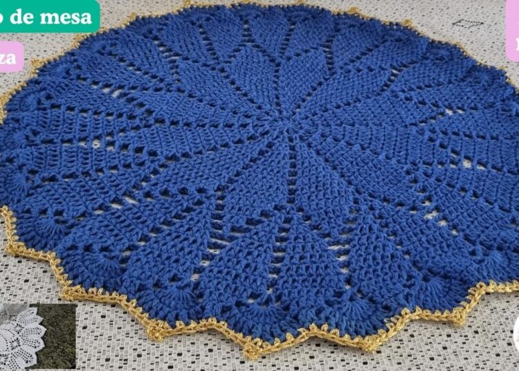 DECORE SUA MESA FAZENDO ESSE MARAVILHOSO CENTRO DE MESA REALEZA AZUL ROYAL. 💙💙💙💙💙