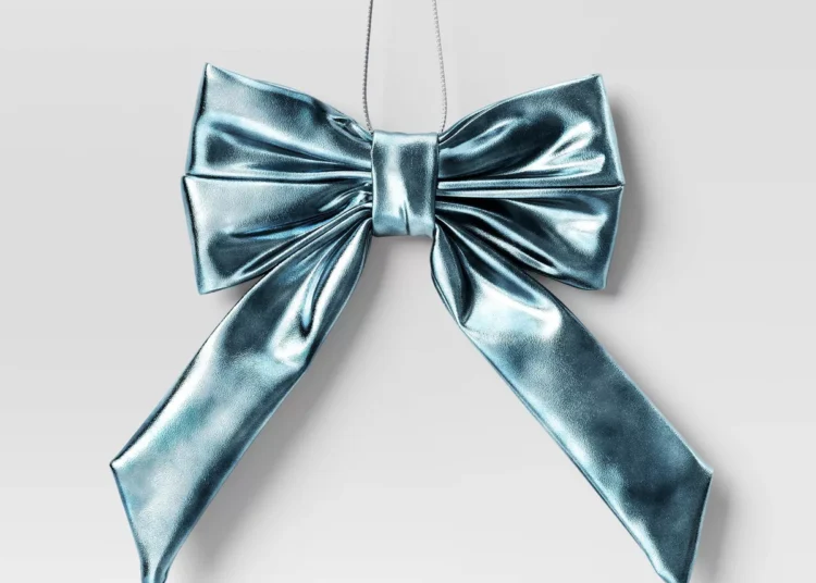 A árvore Blue-Bow de Madonna desencadeia uma tendência de Natal de 2025