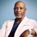 A estrela de 'Grey's Anatomy', James Pickens Jr., fala sobre seu diagnóstico de câncer de próstata e apregoa detecção precoce