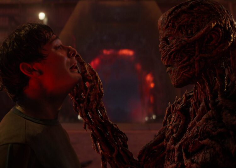 A estrela de 'Stranger Things' Jamie Campbell Bower diz que 'perguntas serão respondidas' sobre as origens de Vecna ​​e Henry na 5ª temporada