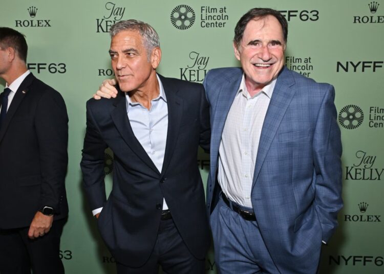 George Clooney, à esquerda, e Richard Kind