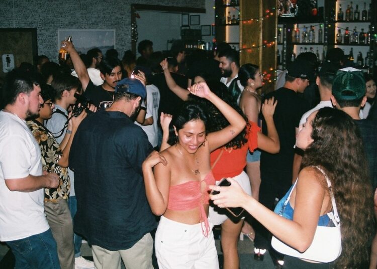 A festa em casa não morreu, de acordo com um novo relatório