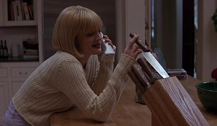 A maneira absolutamente devastadora como Wes Craven fez Drew Barrymore chorar e gritar
