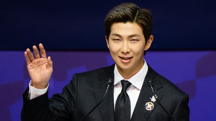 A nova música do BTS está 'saindo ótima', diz RM