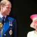 A rainha pensou que o príncipe William se tornaria 'monarca celebridade' - autor