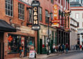 A regra não escrita para evitar se envergonhar nos pontos de encontro cheios de celebridades de Nashville