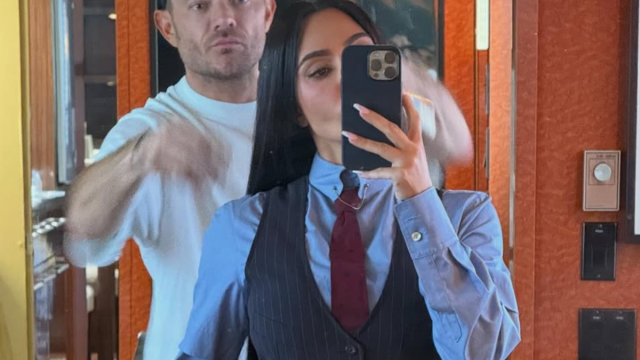 A selfie ousada de Kim Kardashian apresenta um detalhe atrevido imperdível