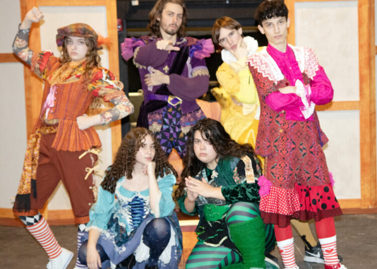 A série SUNY oferece uma abordagem humorística e acelerada de Shakespeare | Notícias, esportes, empregos