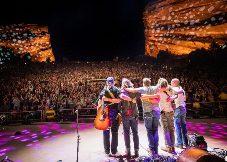 Álbum ‘XXV’ de Greensky Bluegrass toca com Billy Strings, Lindsay Lou
