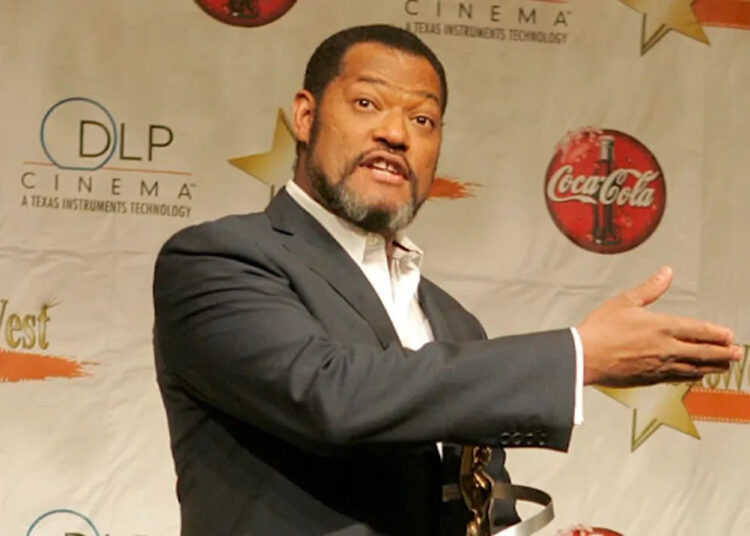 Alunos da Hillside High School recebem elogios especiais de Laurence Fishburne