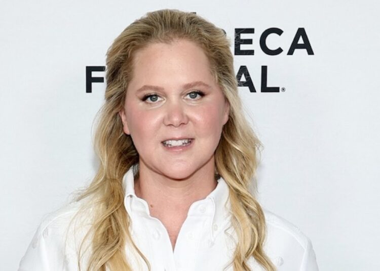 Amy Schumer exclui fotos do Instagram antes da perda de peso: ‘Sem motivo’