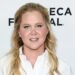 Amy Schumer exclui fotos do Instagram antes da perda de peso: ‘Sem motivo’