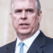 Andrew Mountbatten-Windsor enfrenta dificuldades financeiras à medida que o status real muda