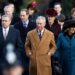 A partir da esquerda, o príncipe Andrew da Grã-Bretanha, o príncipe William, o príncipe Charles, a duquesa Kate de Cambridge, a duquesa Camilla da Cornualha e o príncipe Harry chegam para participar de um serviço religioso de Natal na igreja de St Mary, no terreno de Sandringham Estate.