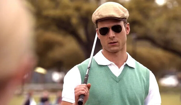 Antes de se tornar uma estrela de cinema, Glen Powell atuou nesta série de terror peculiar e subestimada