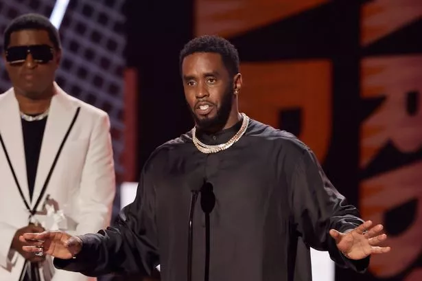 As filhas de P Diddy impressionam com fantasias de líderes de torcida do Dallas Cowboys para o Halloween