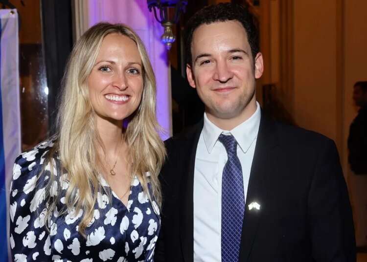 Ben Savage e sua esposa Tessa Angermeier dão as boas-vindas ao primeiro filho
