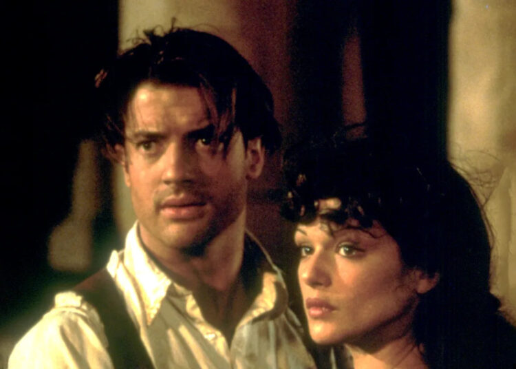 Brendan Fraser e Rachel Weisz retornarão no quarto filme de múmia dos diretores de Abigail (RELATÓRIO)