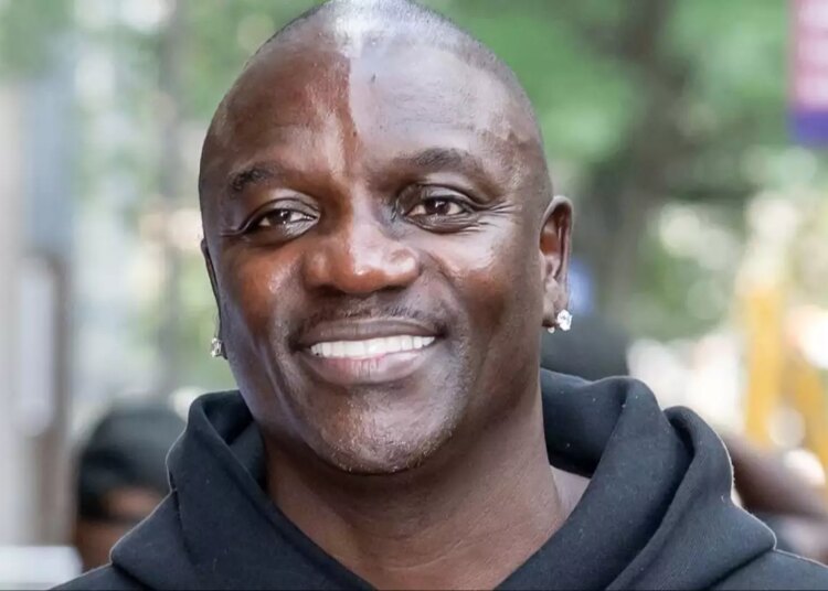 O cantor Akon foi preso na Geórgia