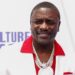 Cantor Akon preso na Geórgia sob mandado de licença suspensa
