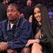Cardi B dá as boas-vindas ao menino com Stefon Diggs