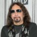 Causa da morte do guitarrista do KISS, Ace Frehley, confirmada após morte chocante