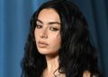 Charli XCX lança “Chains Of Love” e anuncia novo álbum ‘Wuthering Heights’