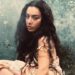 Charli XCX lança nova música Chains Of Love do próximo álbum do filme Wuthering Heights