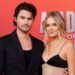 Chase Stokes bate Kelsea Ballerini e Madelyn Cline Song Theories