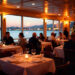 City Cruises San Diego convida você a comemorar a temporada na água com cruzeiros temáticos de férias, com vistas panorâmicas, jantares festivos e entretenimento de férias