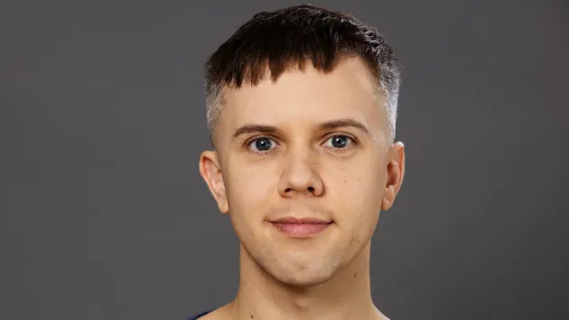 Cole Escola se junta ao elenco da 3ª temporada de 'One Piece' como Bon Clay