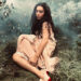 Confira o novo single “elegante e brutal” de Charli XCX, ‘House’, com o ícone do The Velvet Underground, John Cale