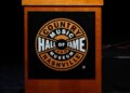 Country Music Hall of Fame inicia temporada de férias com eventos e promoções de compras