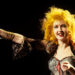 Cyndi Lauper, 72, surpreende no tapete vermelho do Hall da Fama do Rock & Roll: 'Esta senhora nunca envelhece'